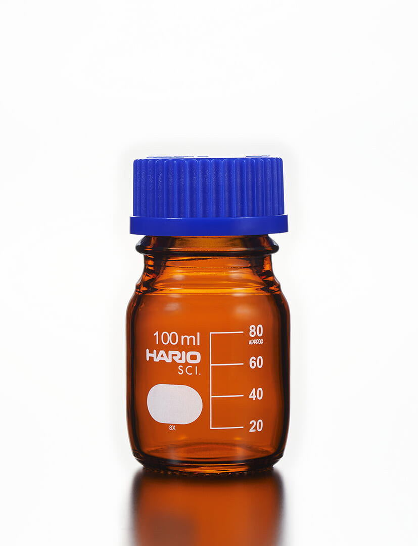 Amber borosilicate screw-cap bottle for light-sensitive contents